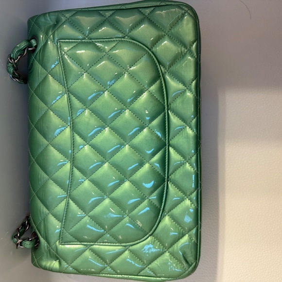 Chanel Timeless Classique Patent Leather handbag - Picture 5 of 5